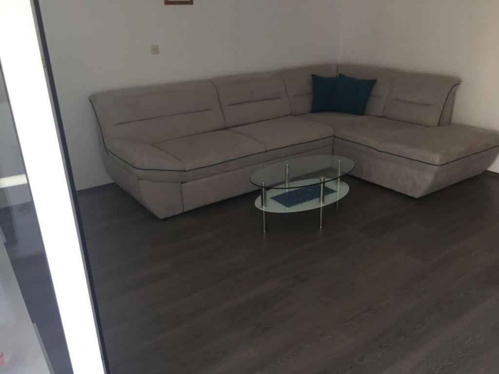 Apartmani Ana Malinska Buitenkant foto