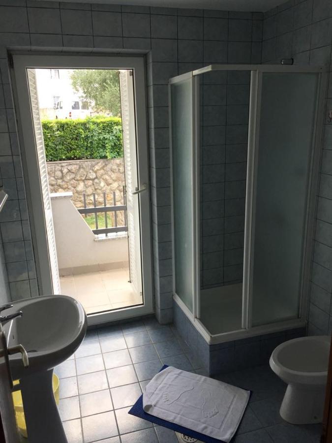 Apartmani Ana Malinska Buitenkant foto