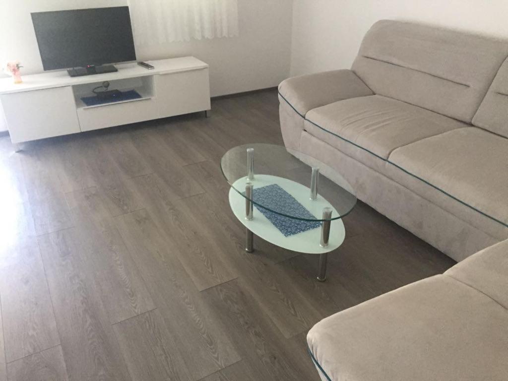 Apartmani Ana Malinska Buitenkant foto