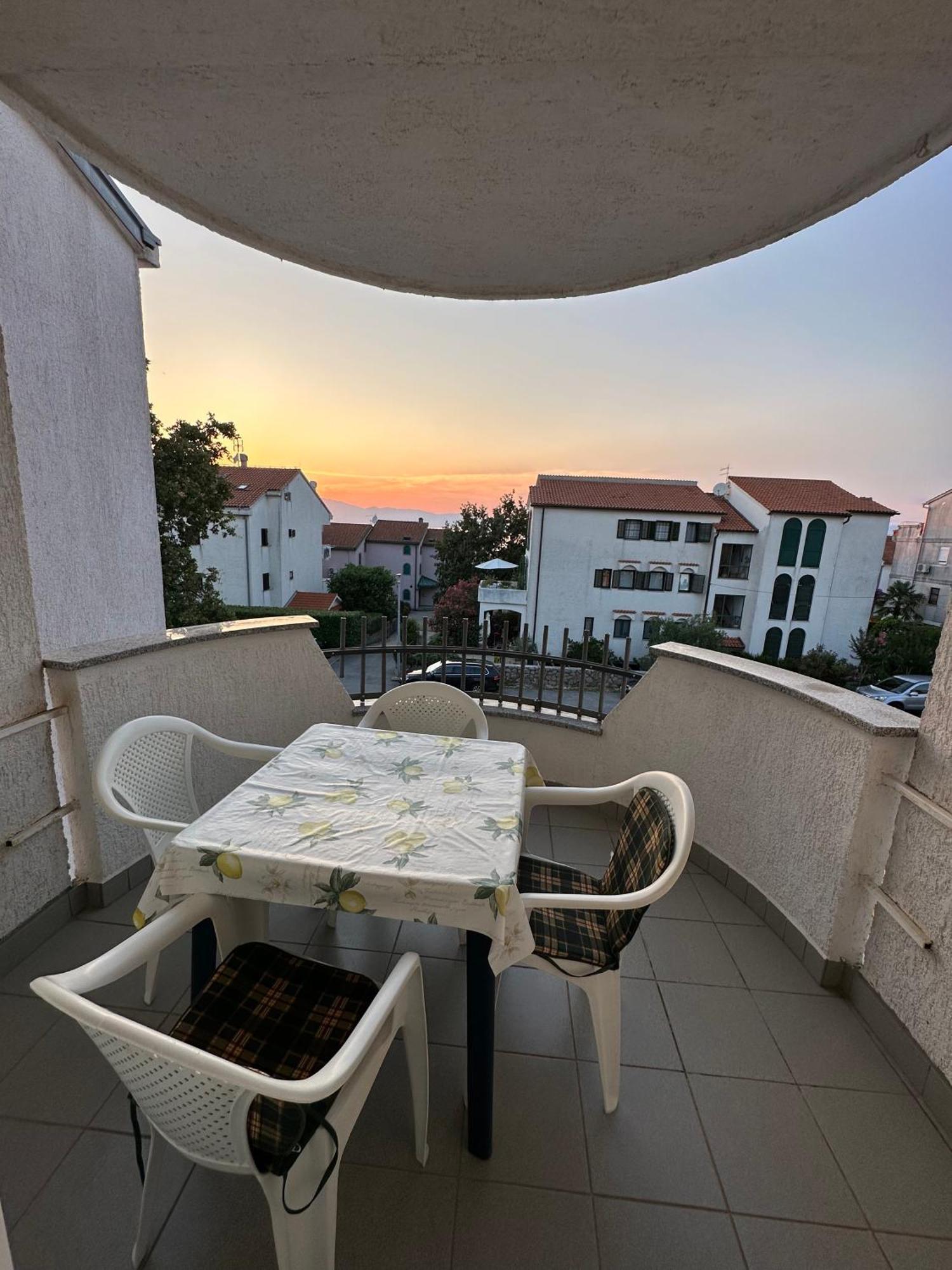 Apartmani Ana Malinska Buitenkant foto
